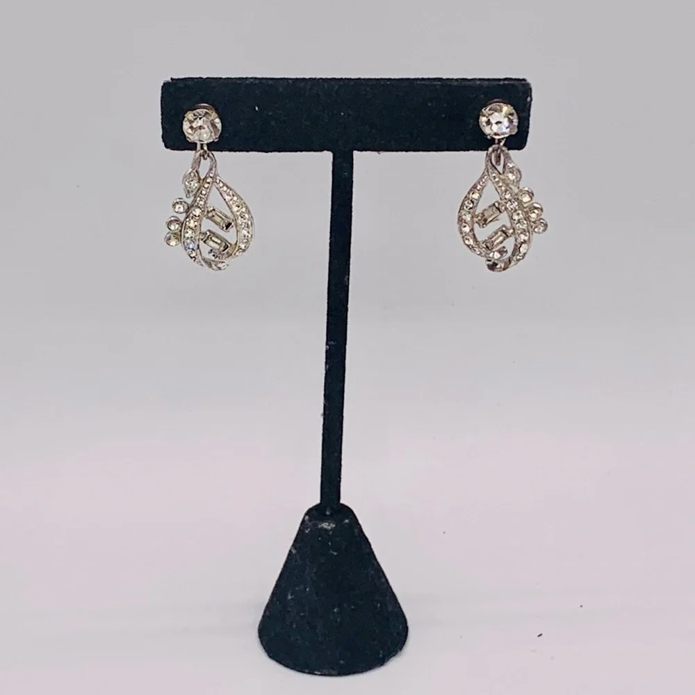 Vintage rhinestone dangles clip on earrings costume jewelry screw back silver